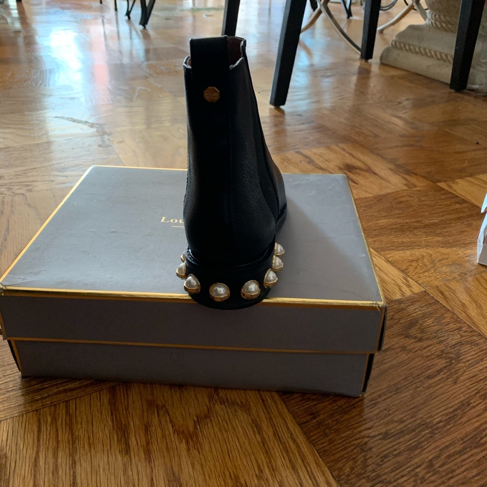 Louise et Cie imitation pearl boots -size 10
